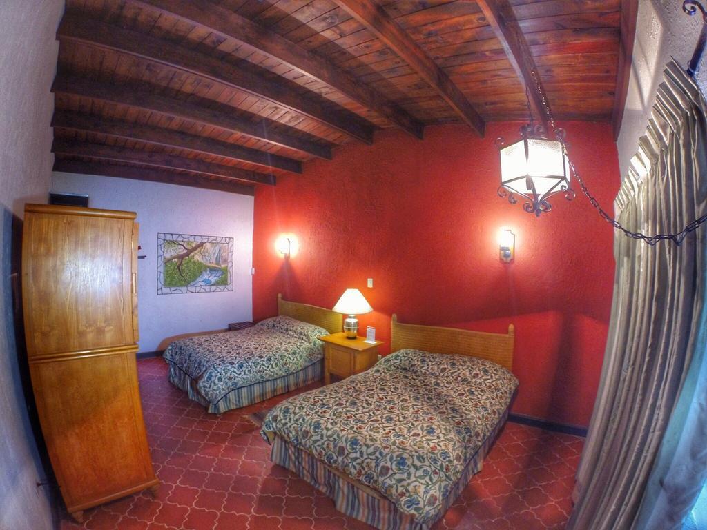 Hotel Parador Santa Cruz Creel Bilik gambar