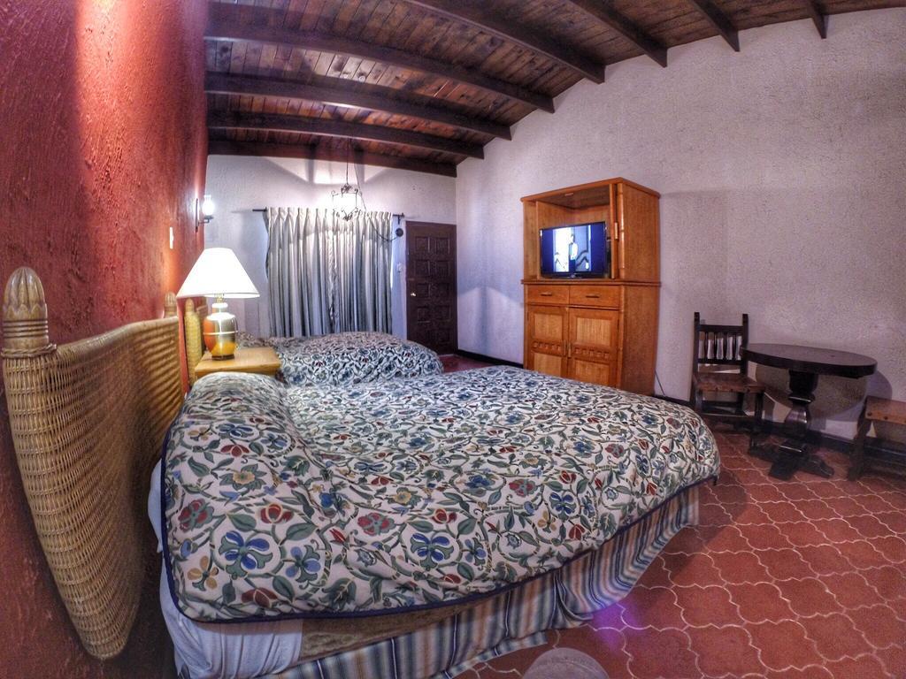 Hotel Parador Santa Cruz Creel Bilik gambar